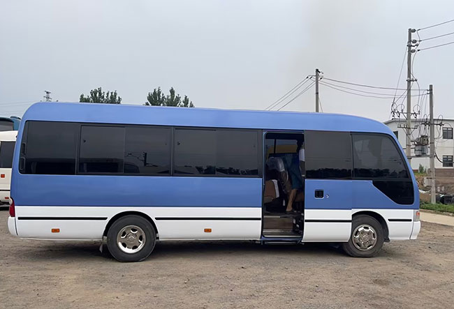 22 Seater Bus