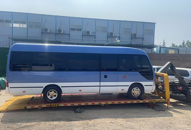 23 Seater Bus