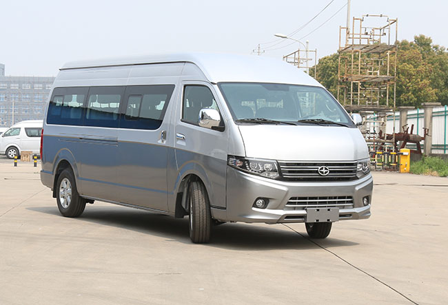 18 Seater Minibus