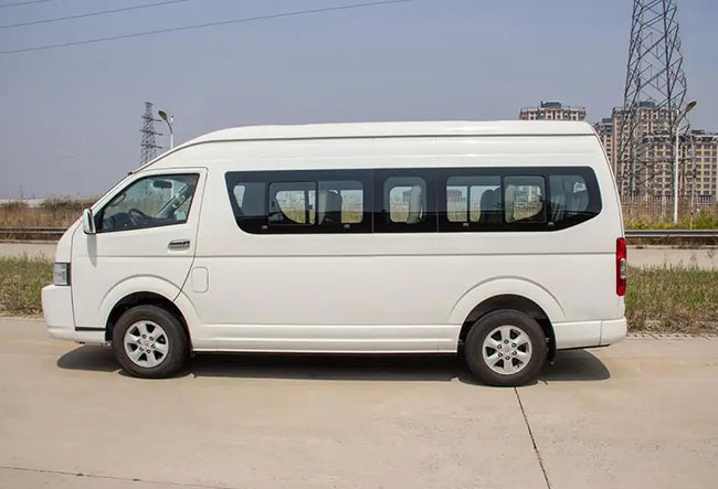 Toyota Hiace 12 Seater