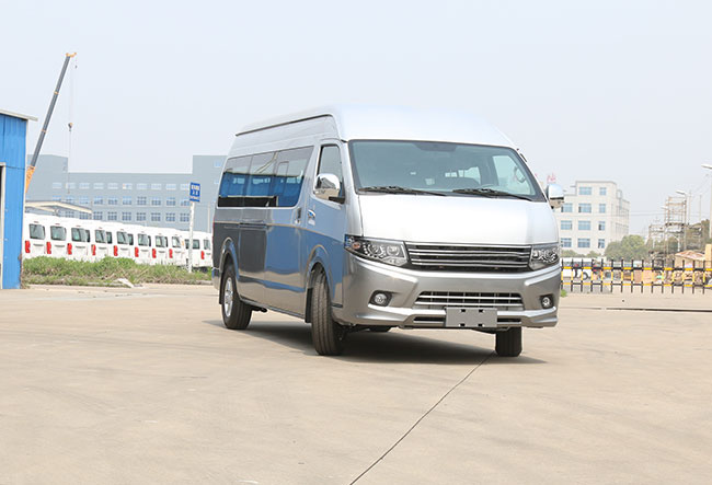 Toyota Hiace Commuter 18 Seater