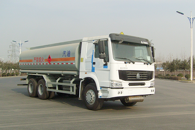 21.5m3 Oil tanker trcuk with HOWO chassis