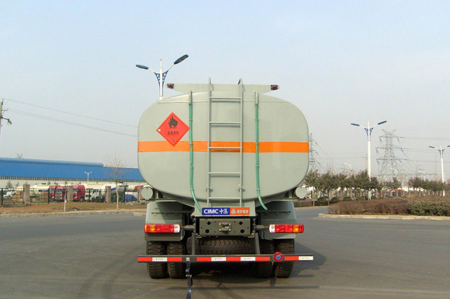 21.5m3 Oil tanker trcuk with HOWO chassis