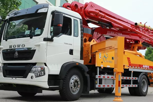 37m HOWO chassis concrete pump truck