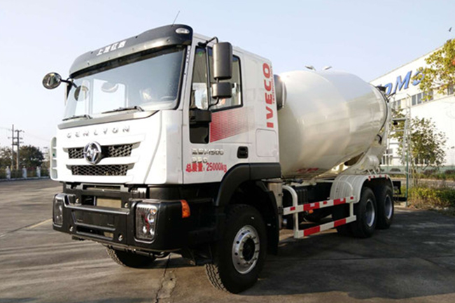 8-12m3 IVECO concrete mixer truck