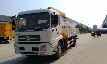 Dongfeng Kingrun DFL1120 Truck With Crane Export to Cuba