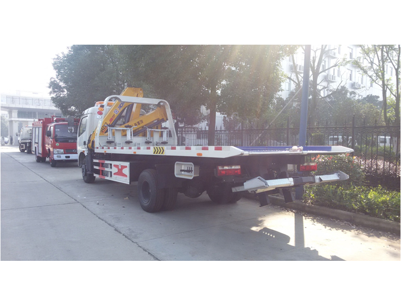 Dongfeng Duolika Flatbed Car Towing Wrecker Truck with XCMG Crane, wrecker truck, crane truck